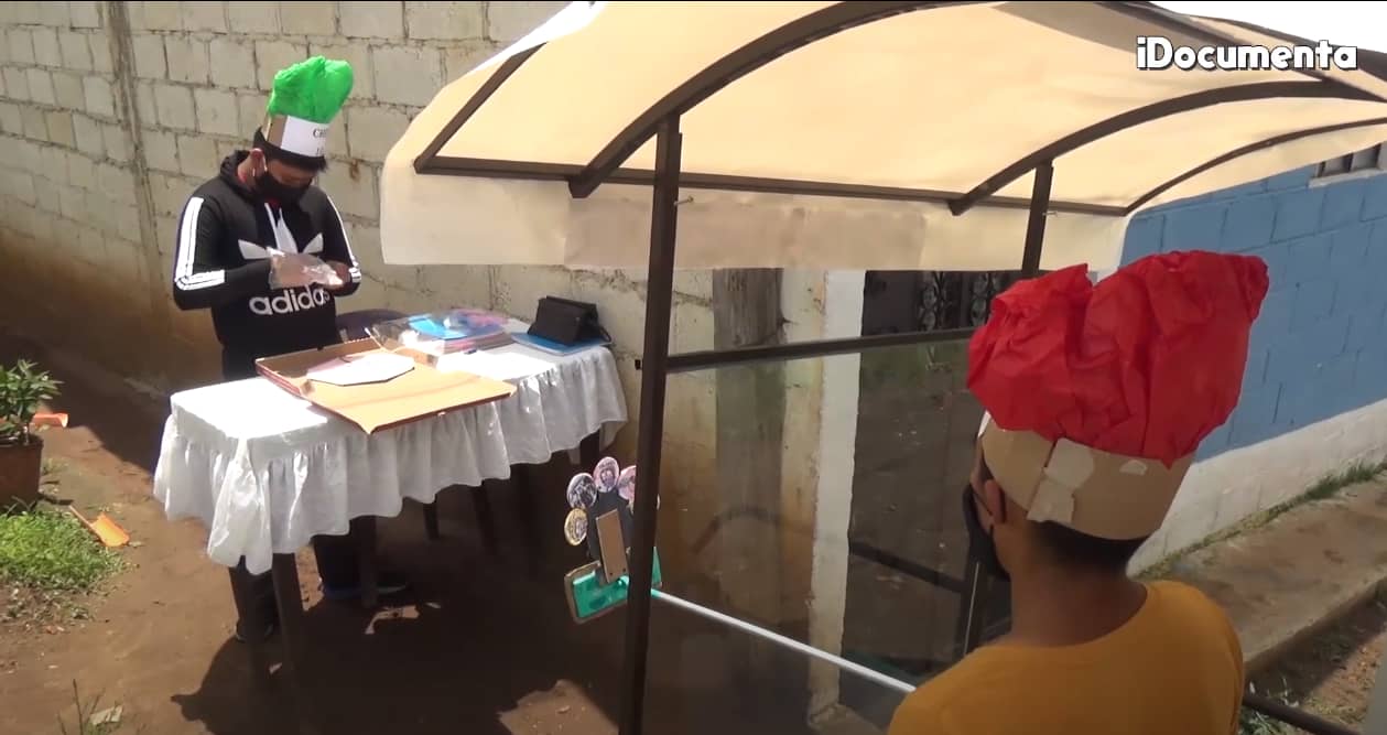 Profesor LALITO 10 y su"triciaula"