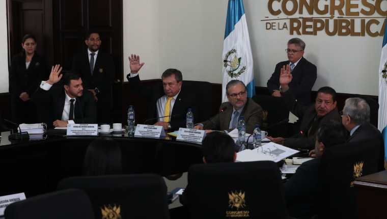 COMISIÓN PESQUISIDORA RECOMIENDA RETIRO DE INMUNIDAD A LOS MAGISTRADOS DEL TSE