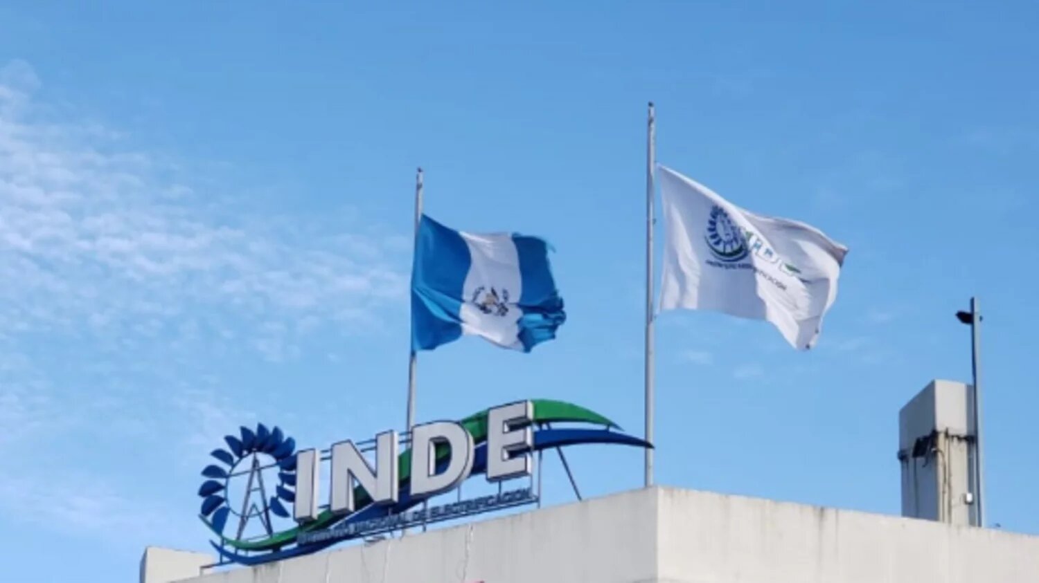 SIN LUZ Y POR ELLO SIN AGUA NI INTERNET