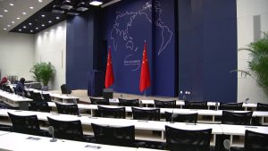 PORTAVOZ DEL MINISTERIO DE RELACIONES EXTERIORES DE CHINA RESPONDE A PREGUNTAS DE PERIODISTAS SOBRE EL ATAQUE MILITAR DE ESTADOS UNIDOS E ISRAEL CONTRA IRÁN