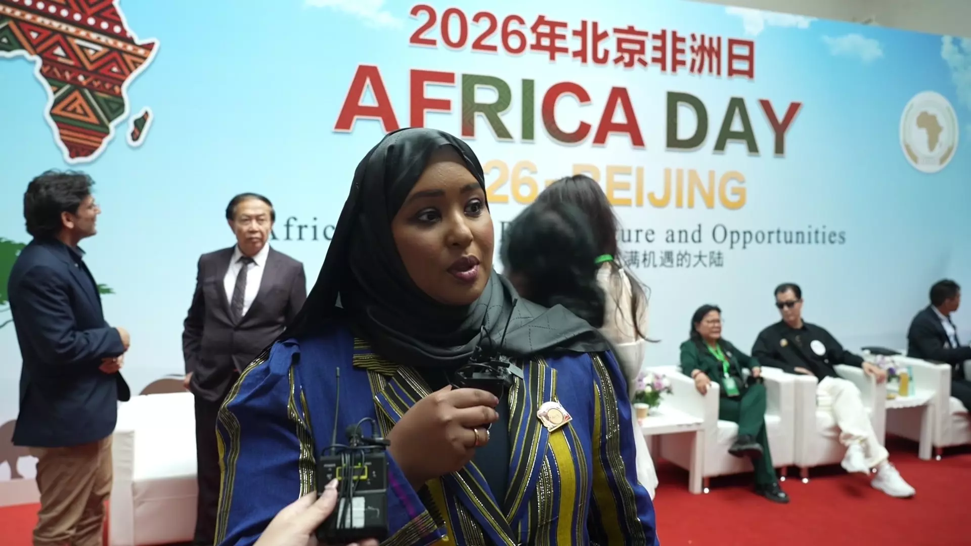DIPLOMÁTICOS AFRICANOS DESTACAN LA IMPORTANCIA DE LOS VÍNCULOS CON CHINA