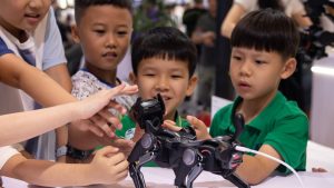EL “NUEVO CÓDIGO” DE LA ECONOMÍA INTELIGENTE DE CHINA: TECNOLOGÍA CON CALIDEZ HUMANA